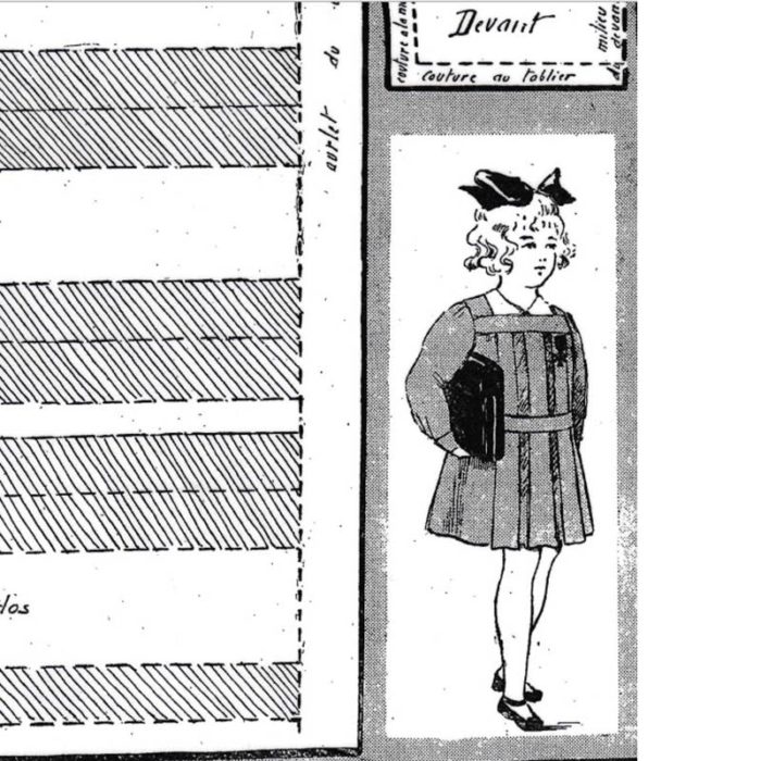 BLEUETTE – Tablier d'écolière 1918 – Patron de poupée